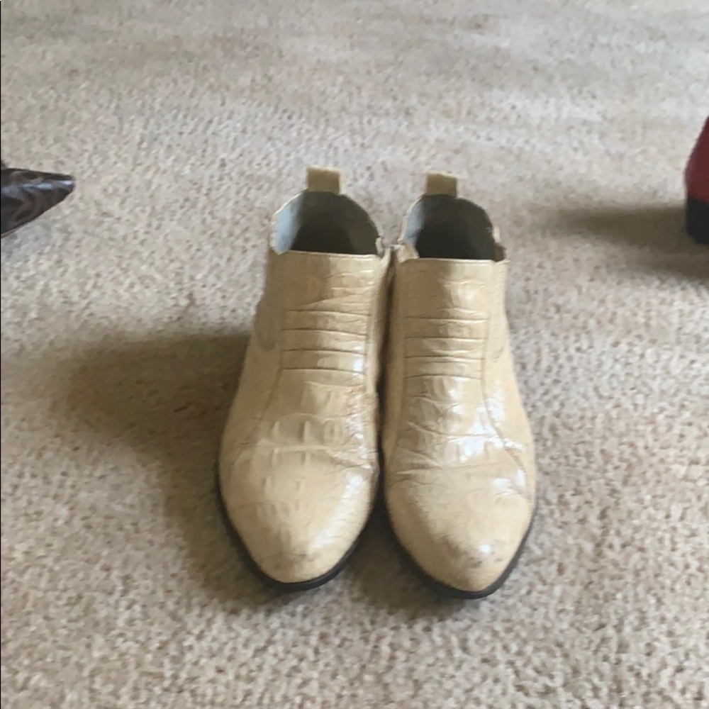 Ankle boots